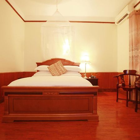 Shangri-La Hotel Uganda カンパラ エクステリア 写真