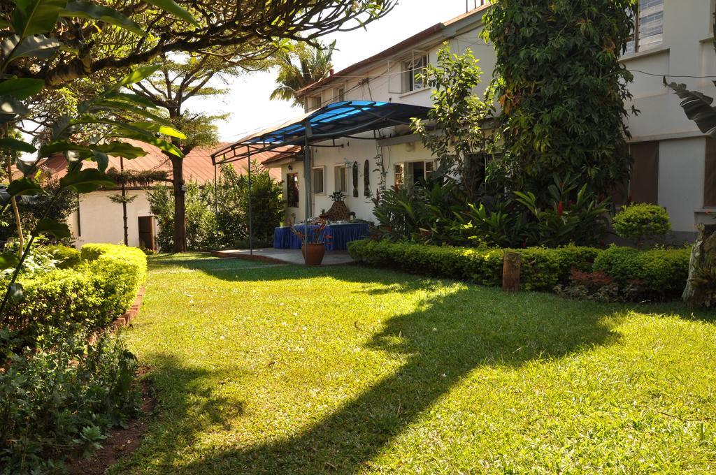 Shangri-La Hotel Uganda カンパラ エクステリア 写真